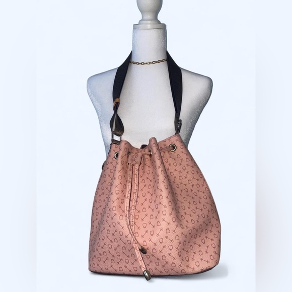 Pink leather drawstring bucket bag with gold hardware by WHY HarnessGlobal - Picture 2 of 8